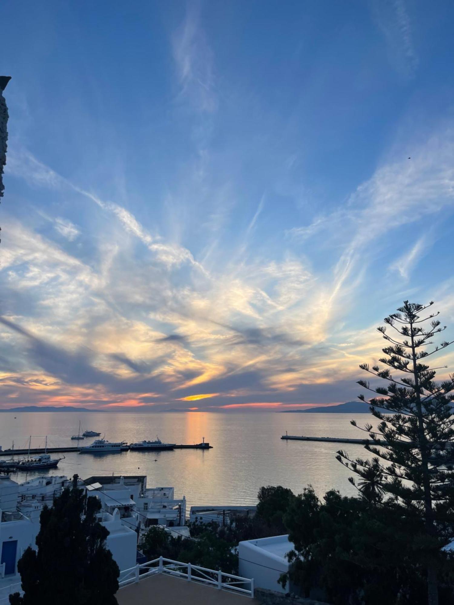 Rania Apartments Sea View Mykonos Town 外观 照片